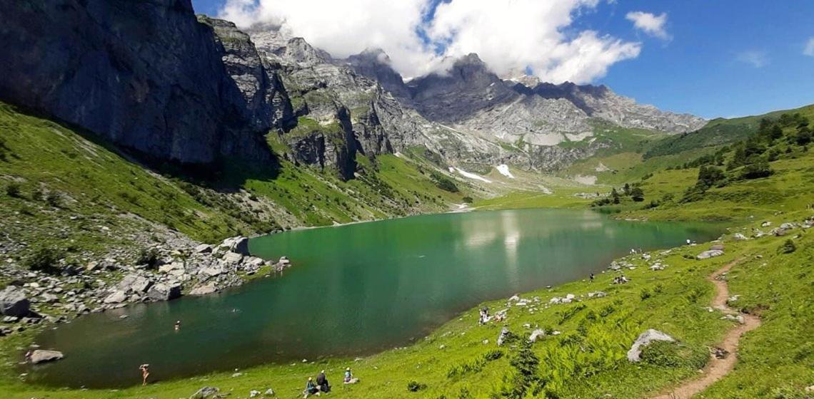 Bed And Breakfast - Die Aelplersuit Fuer Backpackers - Rucksacktouristen Im Berghuesli Linthal Buitenkant foto