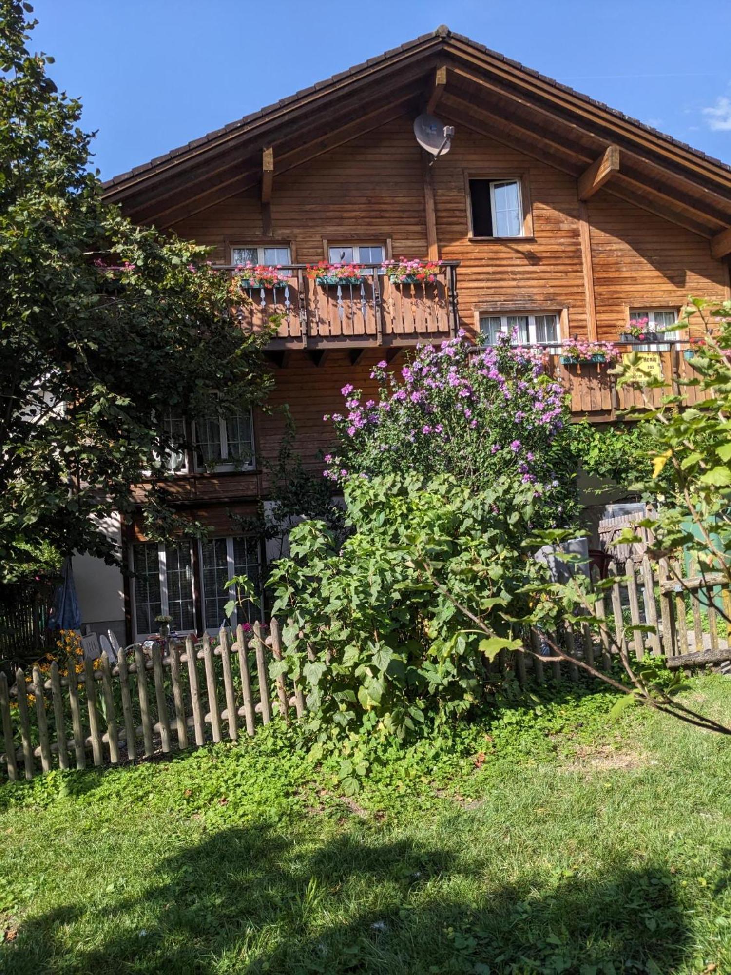Bed And Breakfast - Die Aelplersuit Fuer Backpackers - Rucksacktouristen Im Berghuesli Linthal Buitenkant foto