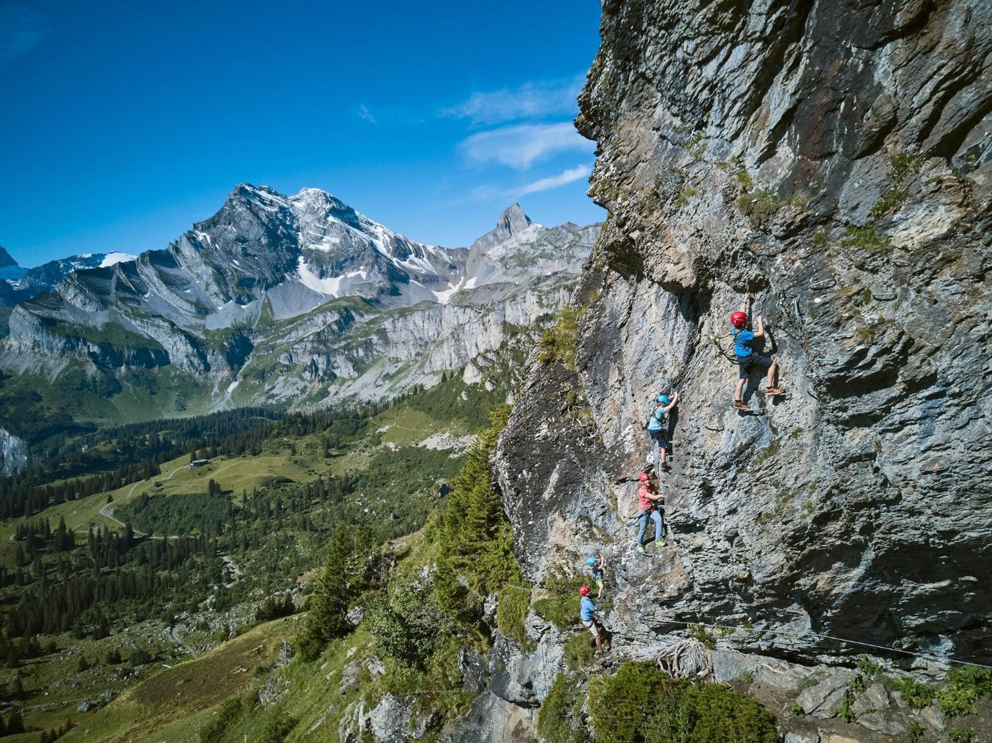 Bed And Breakfast - Die Aelplersuit Fuer Backpackers - Rucksacktouristen Im Berghuesli Linthal Buitenkant foto