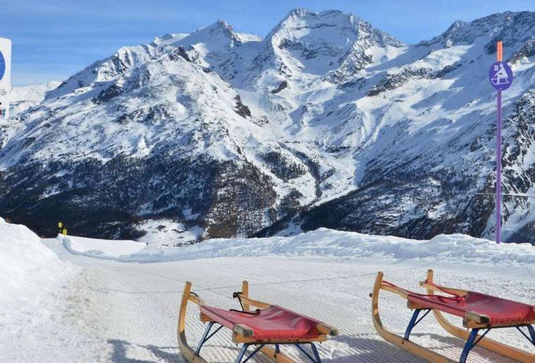 Bed And Breakfast - Die Aelplersuit Fuer Backpackers - Rucksacktouristen Im Berghuesli Linthal Buitenkant foto